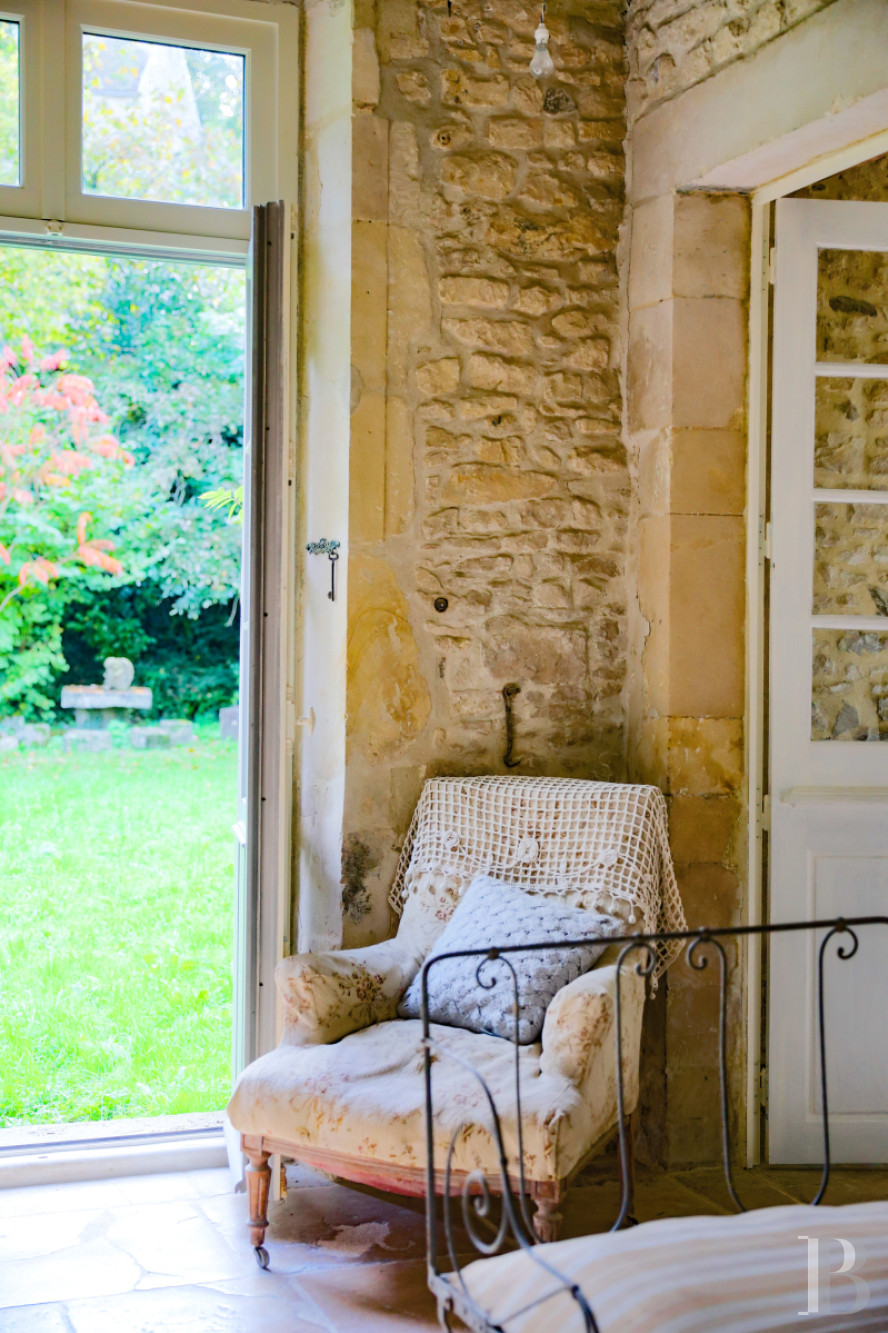 En Normandie, à Falaise, une maison des 17e et 18e siècles au cœur d’un quartier historique - photo  n°39